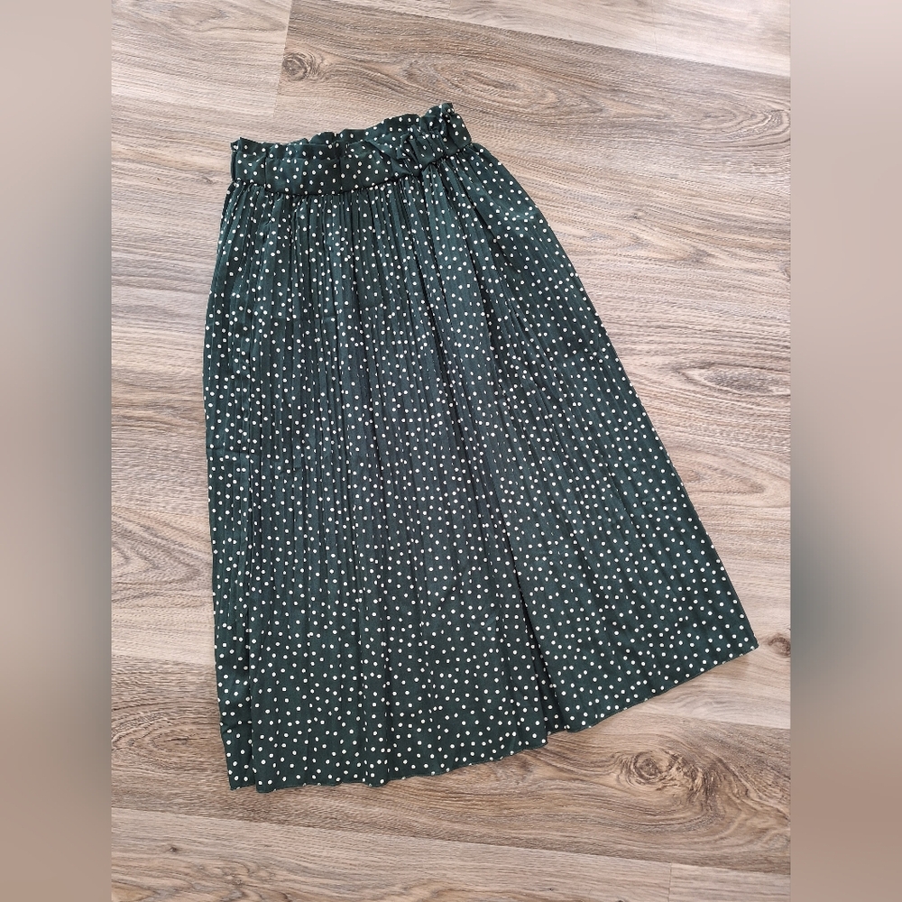Womens/juniors Polka‎ Dot Skirt. Small. Ecowish. Pleated. Pockets.